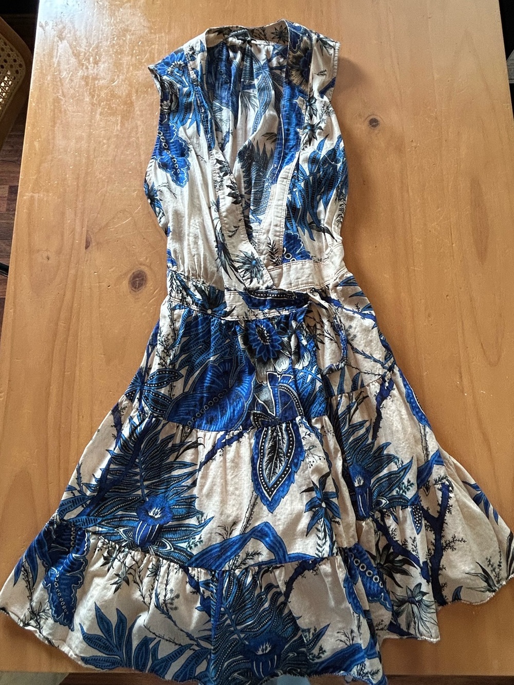 Banana Republic Blue and Cream Floral Midi Dress